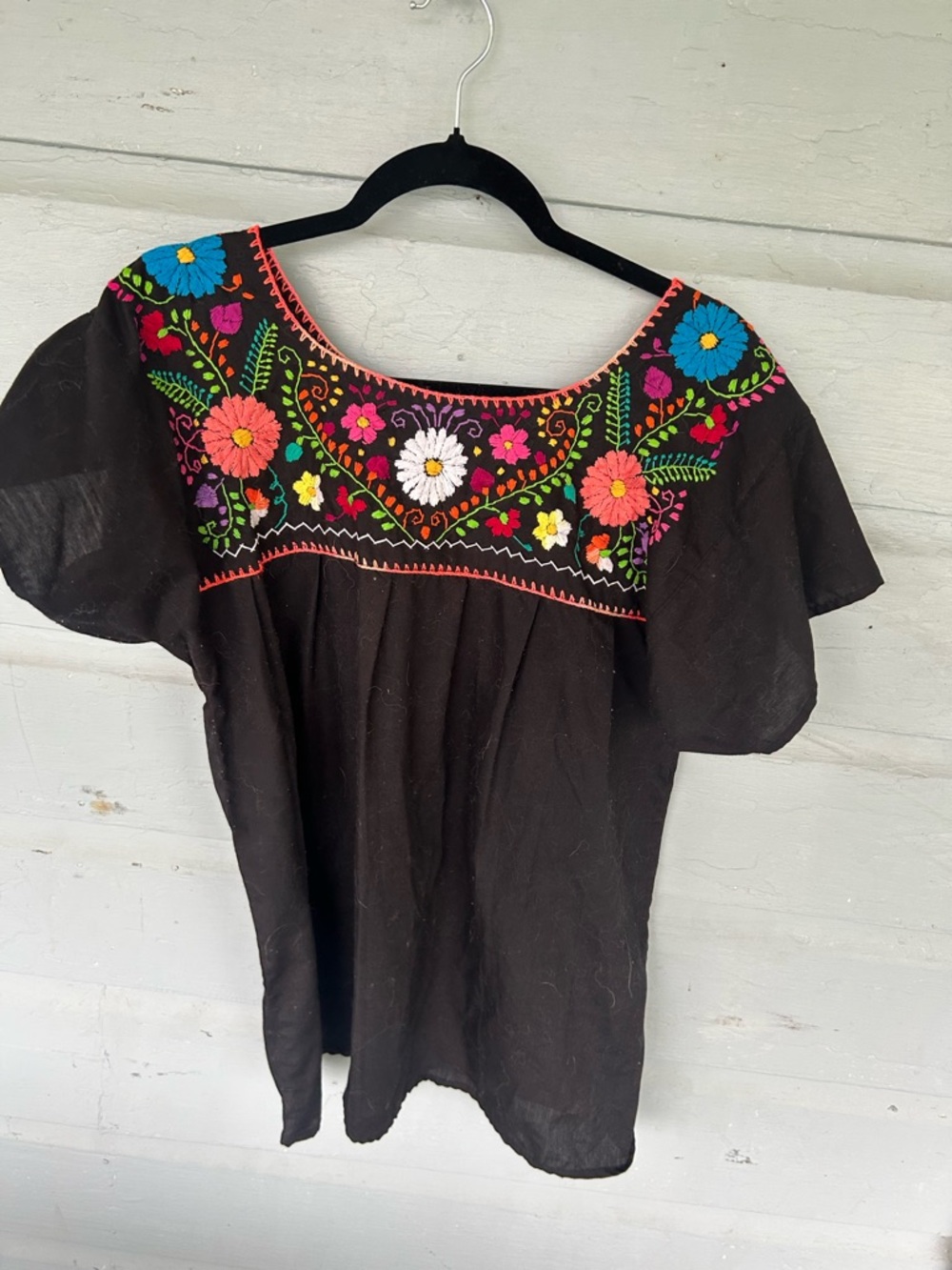 Black embroidered Mexican shirt blusa mexicana Size M Floral Multicolor